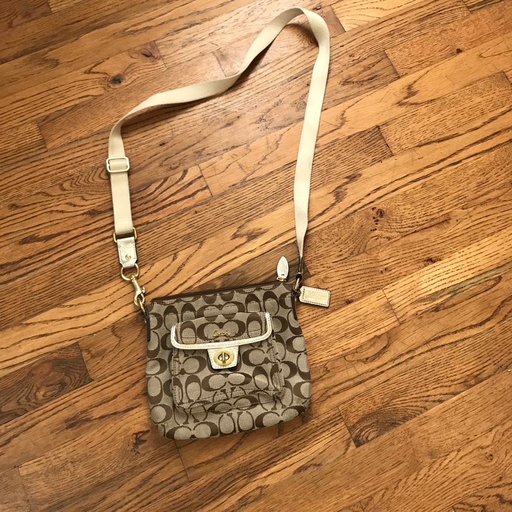 🔥🔥SALE!! Small Coach Crossbody